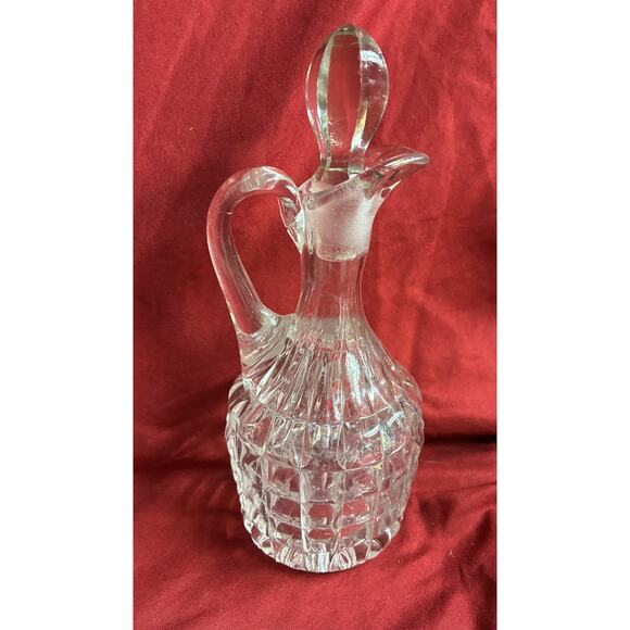 Duncan Miller Glass "Pineapple" Diamond Point Cruet Bottle 7" Tall with Stopper - Picture 1 of 6